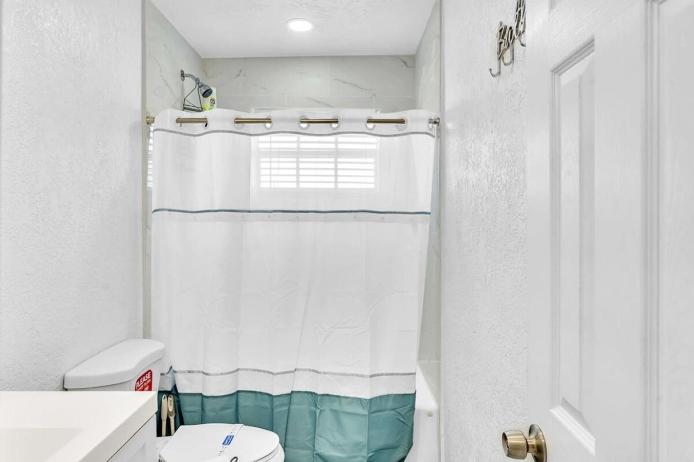 New Stylish 2 Bdrm Mins To Beach & Aventura Mall Hallandale Beach Ngoại thất bức ảnh